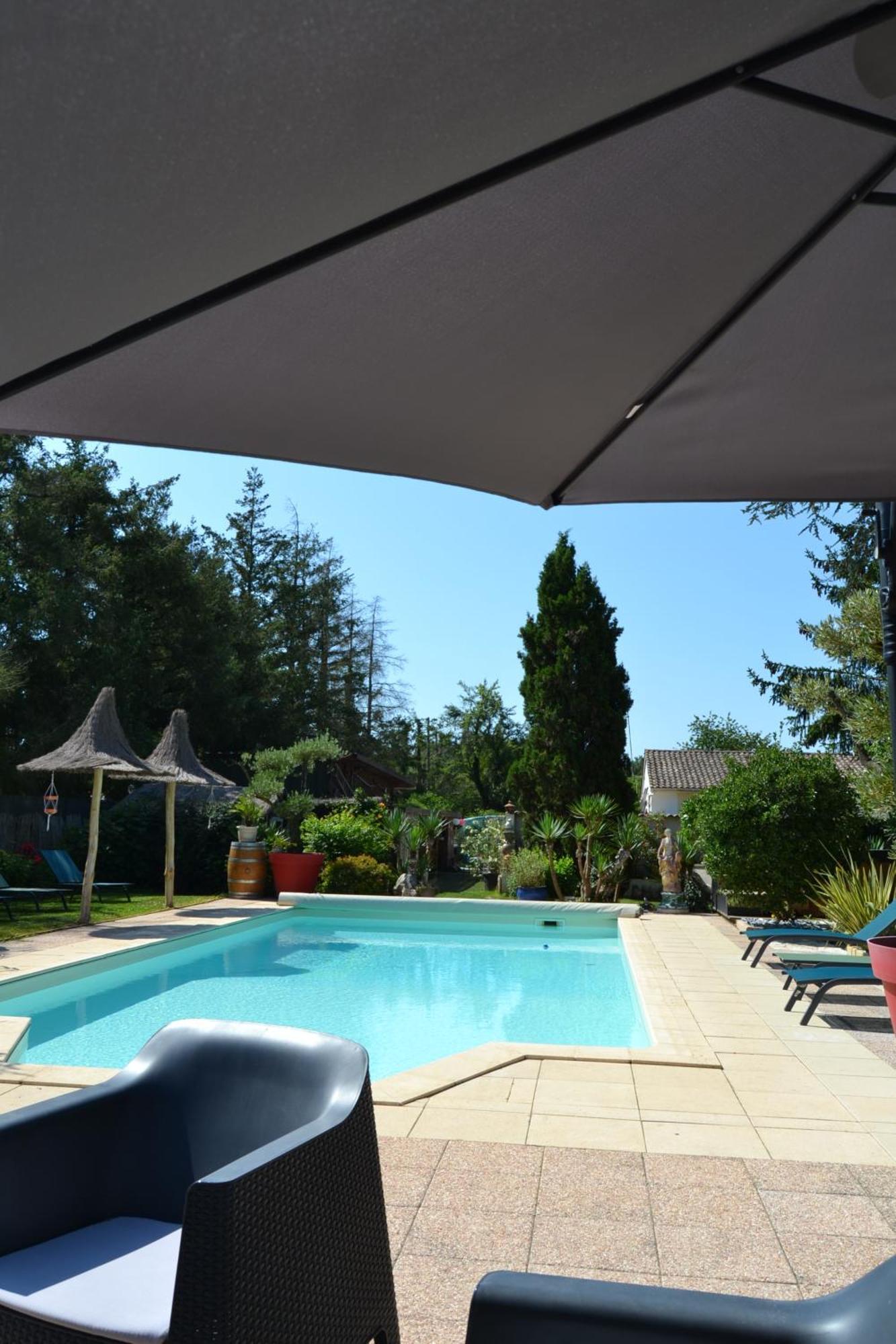 Le Gite De La Lombriere Saint-Denis-de-Pile ภายนอก รูปภาพ